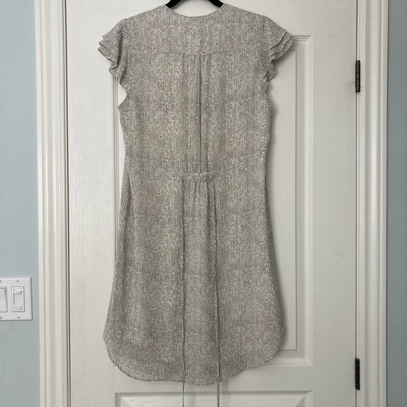 H&M flutter sleeve chiffon dress with tie - Picture 3 of 4